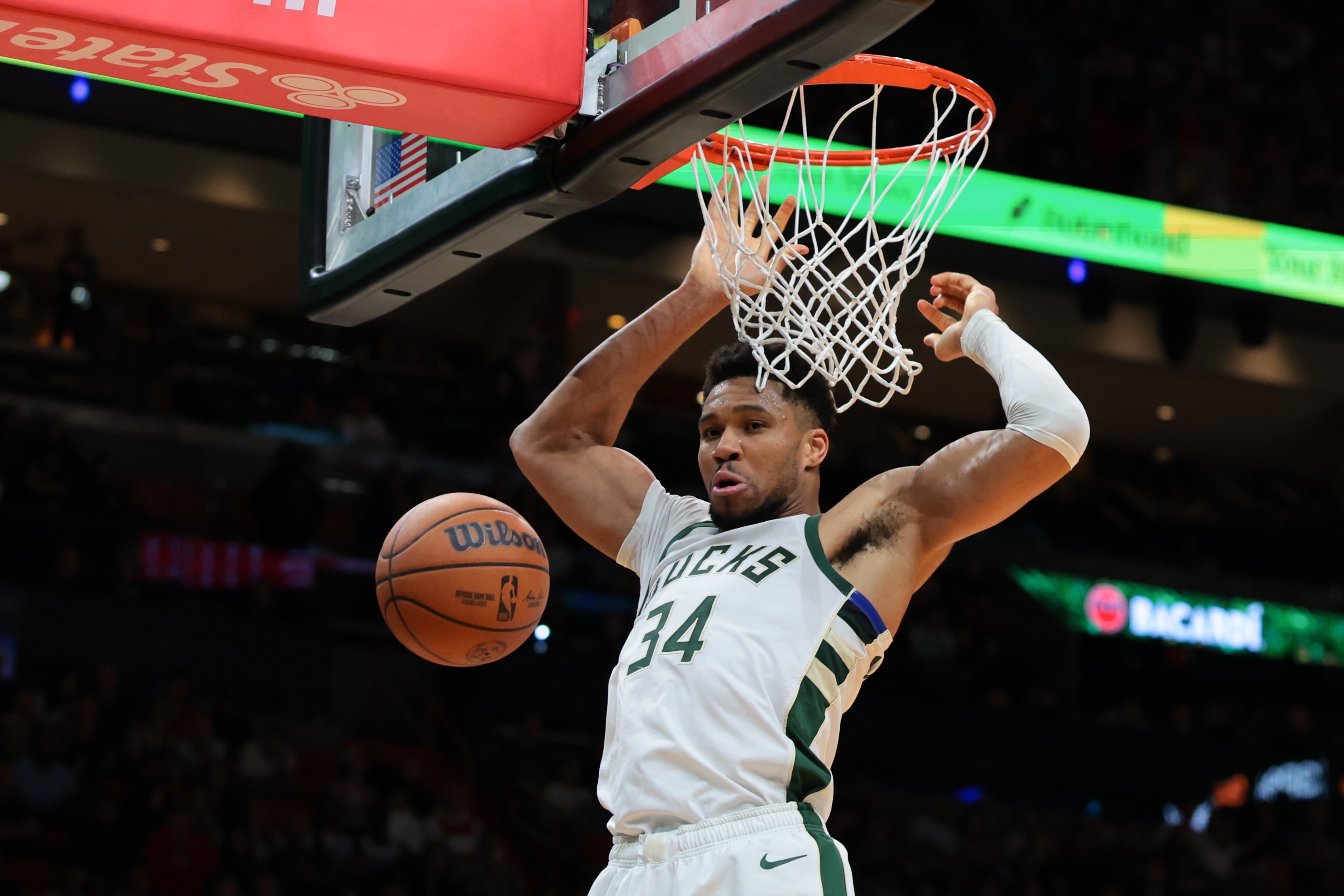 NBA彩经：卡位战掘金击败湖人 黄蜂客场蜇伤马刺 快船轻取国王