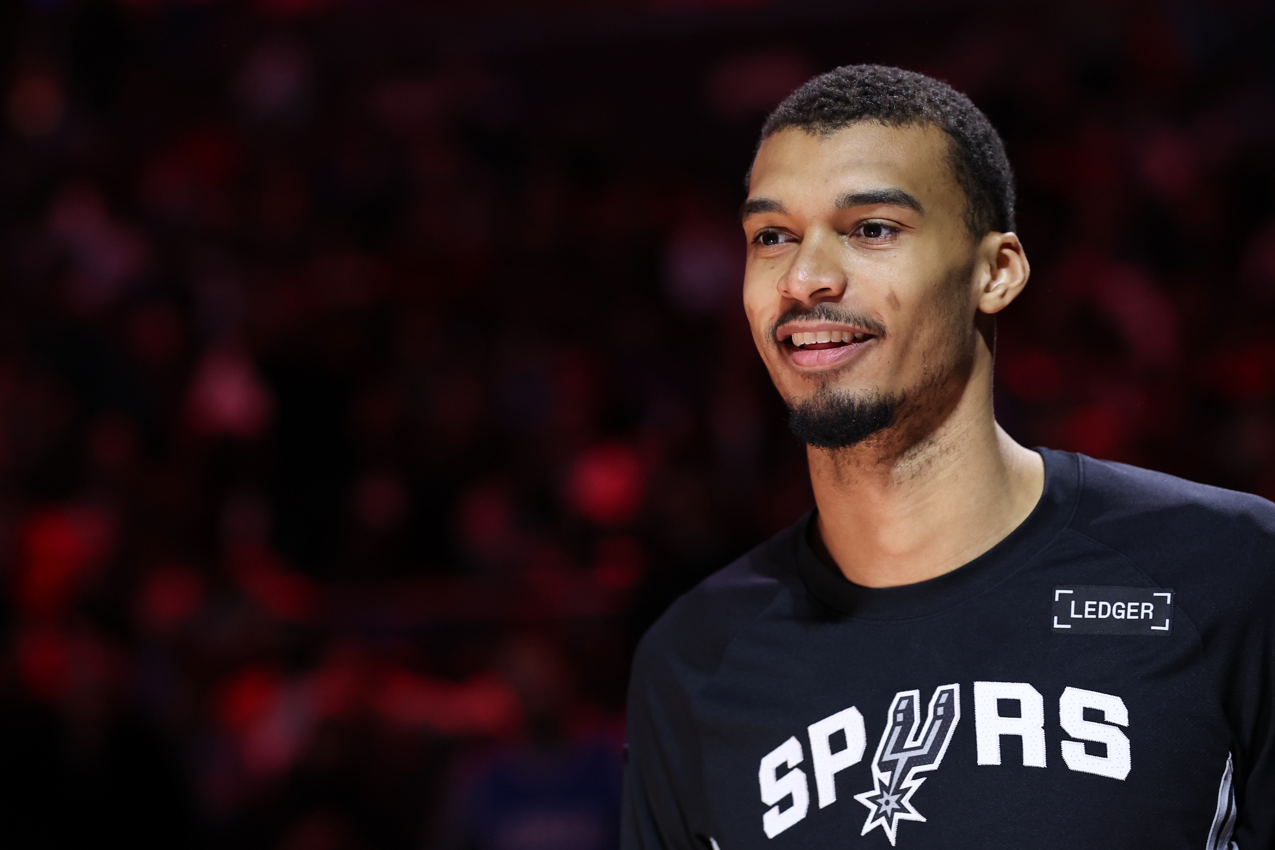 九游体育官网-文班谈赛季末是否轮休：我每场都想打 但有些比赛确实可以轮休